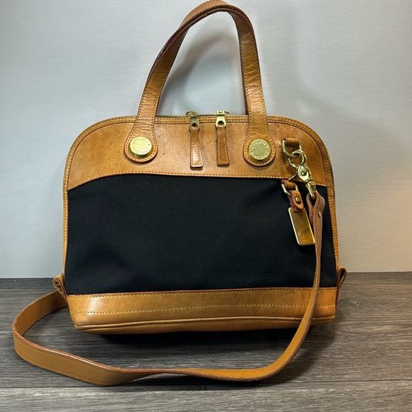 Dooney & Bourke Handbags - Vintage dooney & Bourke bag